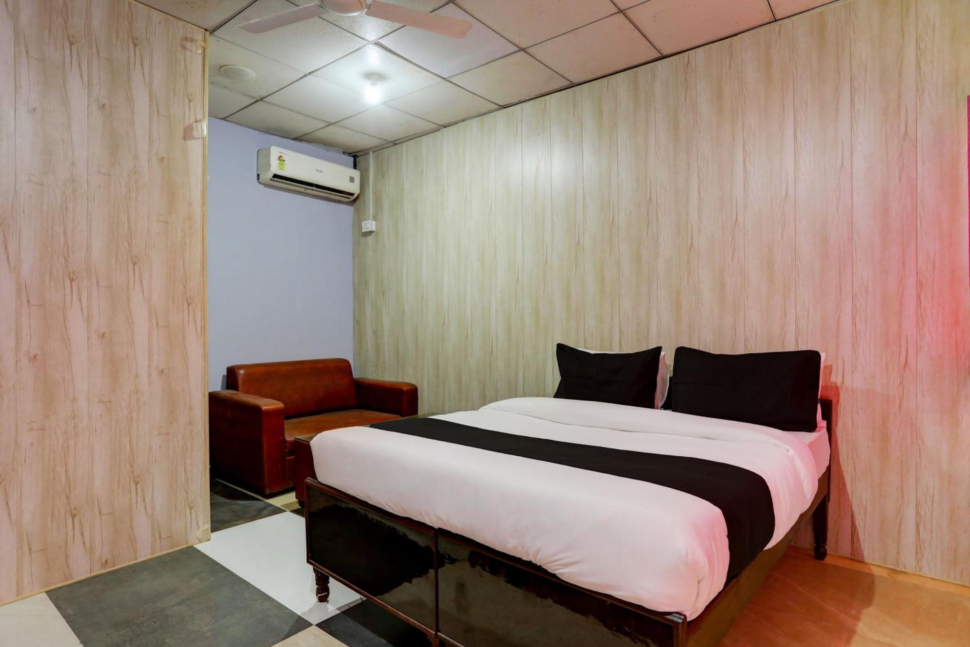 Collection O Harsh Hotel & Restaurant Bhiwadi Экстерьер фото